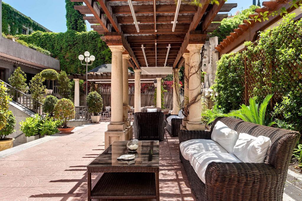 Hotel Miguel Angel Madrid Bagian luar foto The Pergola