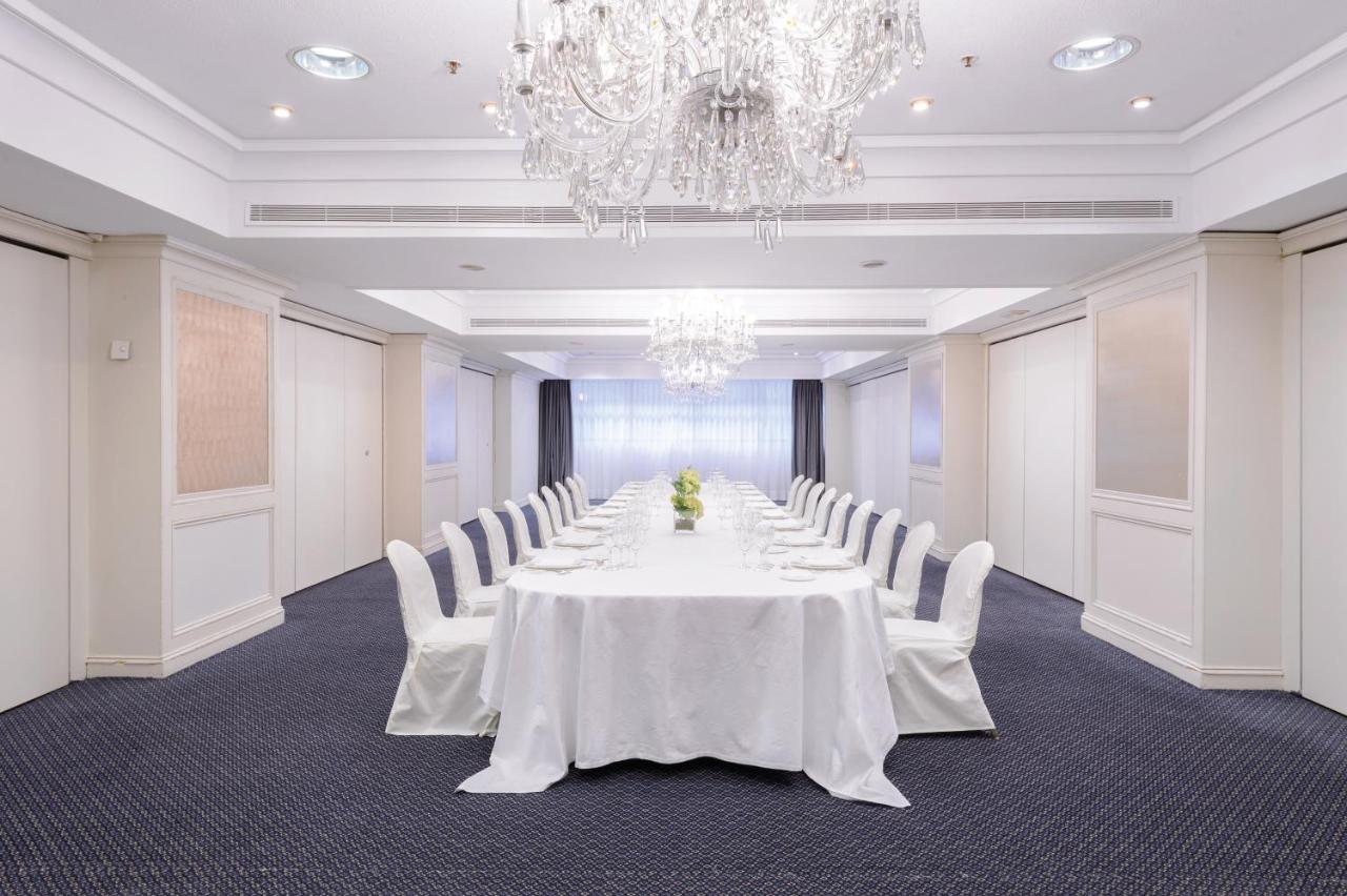 Hotel Miguel Angel Madrid Bagian luar foto Meeting room