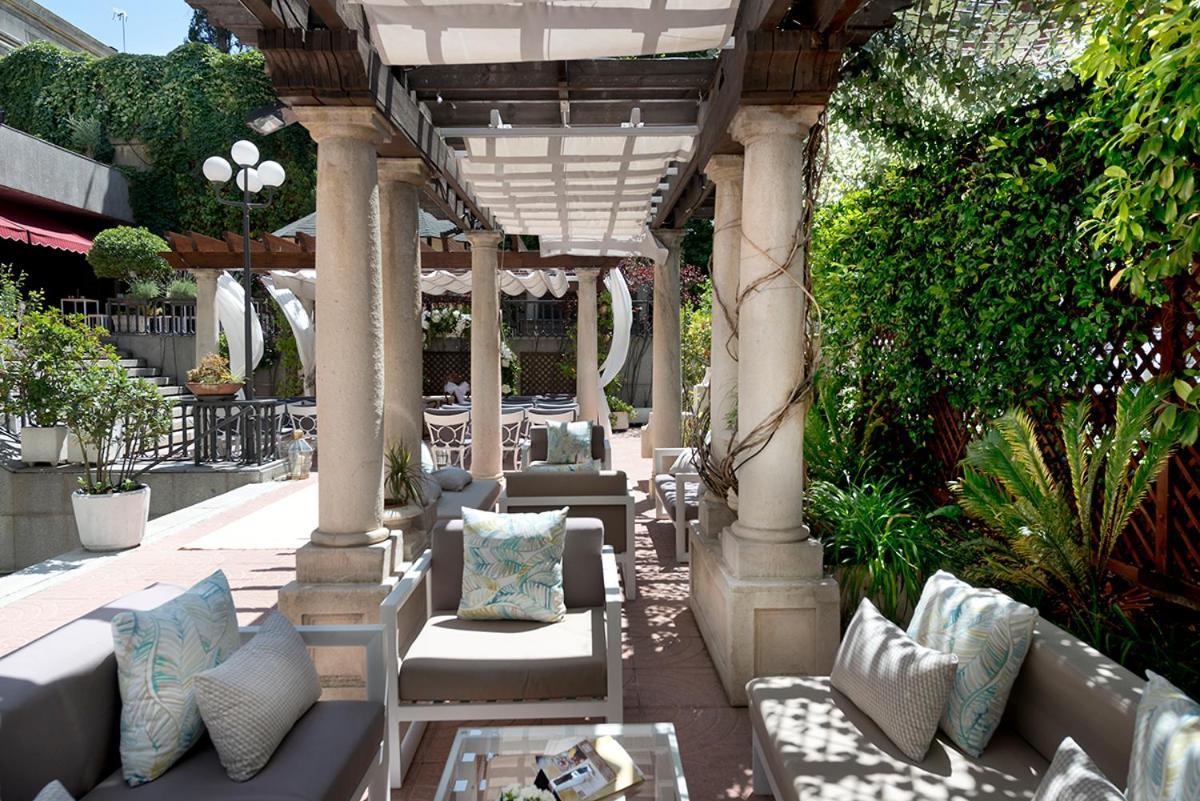 Hotel Miguel Angel Madrid Bagian luar foto The Pergola
