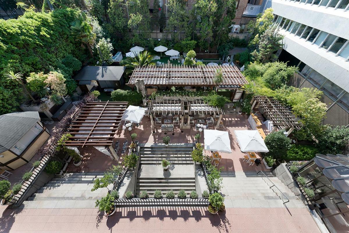 Hotel Miguel Angel Madrid Bagian luar foto The Pergola