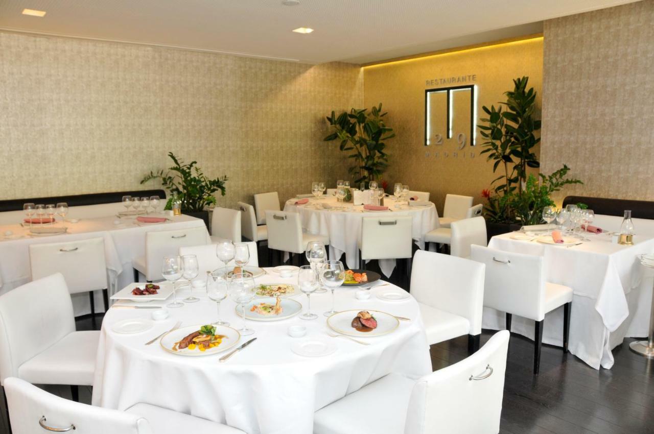 Hotel Miguel Angel Madrid Bagian luar foto Restaurant "Le Celler"