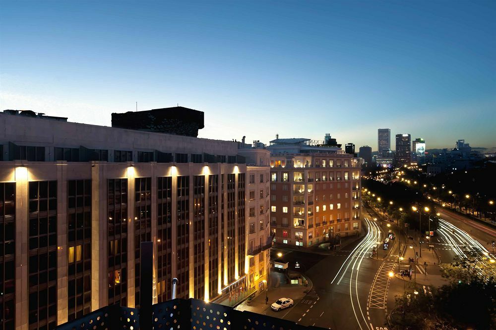 Hotel Miguel Angel Madrid Bagian luar foto The building at night